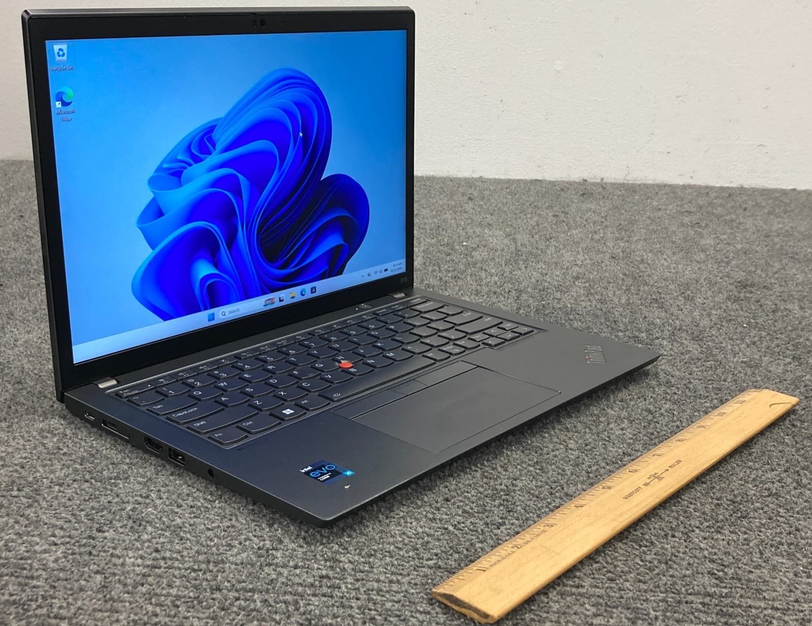 Lenovo ThinkPad X13 Gen 2i Semi Nueva premiun Pantalla tactil - 16GB RAM, 512GB SSD reacondicionada