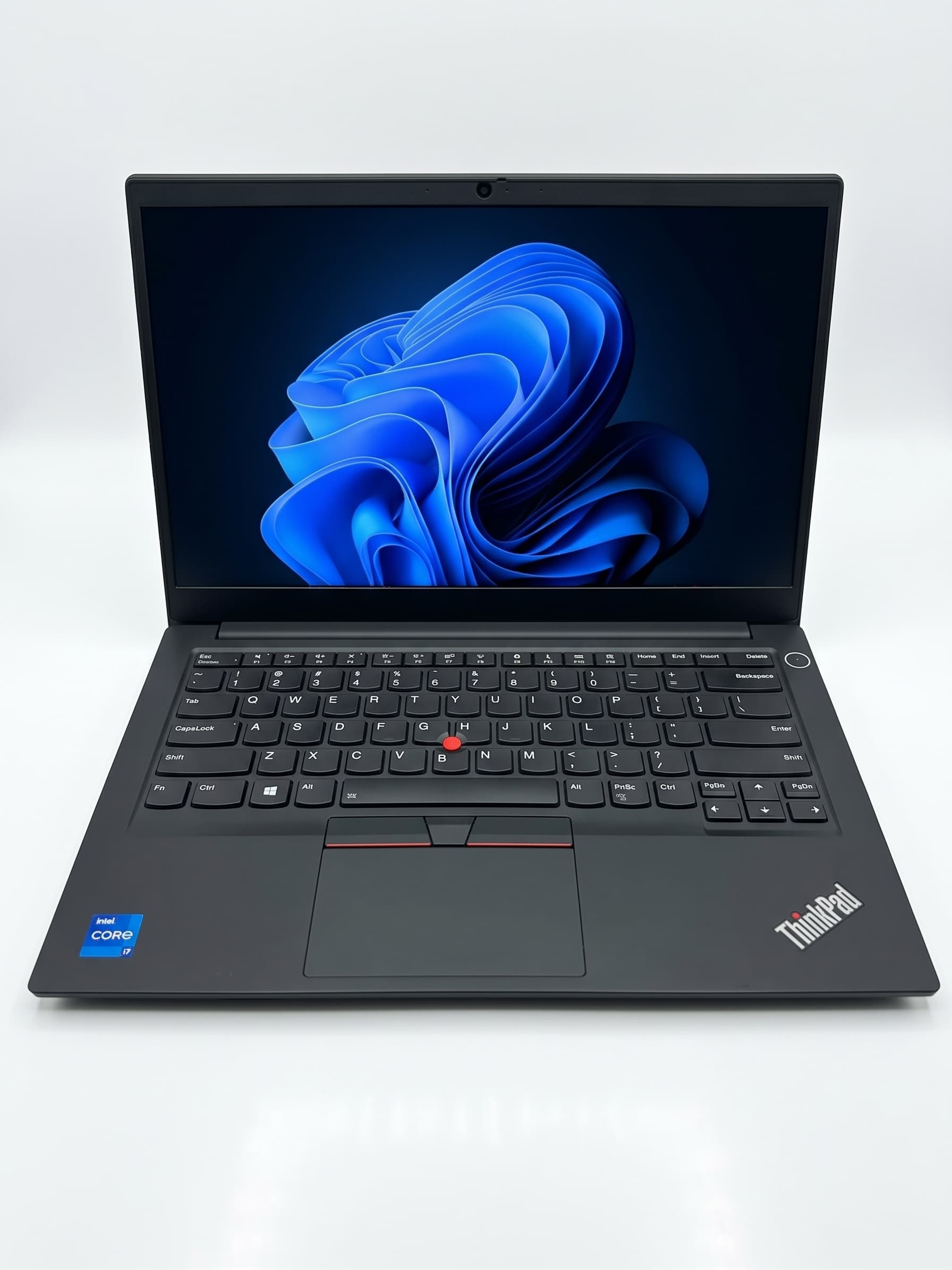 Laptop Lenovo — para trabajo, estudio y uso diario — 16GB RAM, 512GB SSD reacondicionada